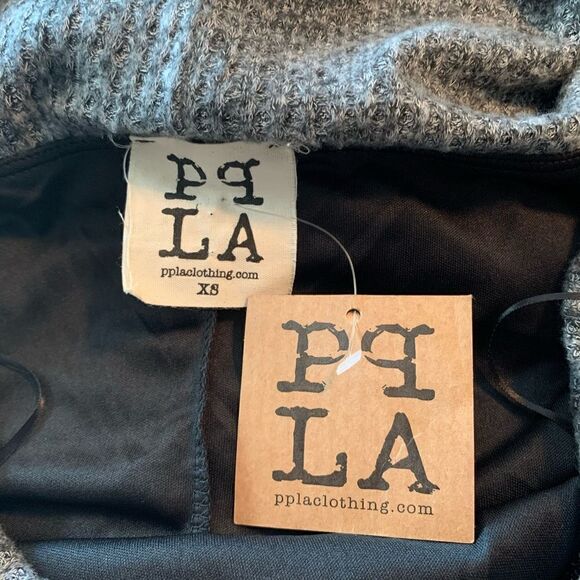 NWT! PPLA grey off shoulder tunic sweater - Picture 3 of 9